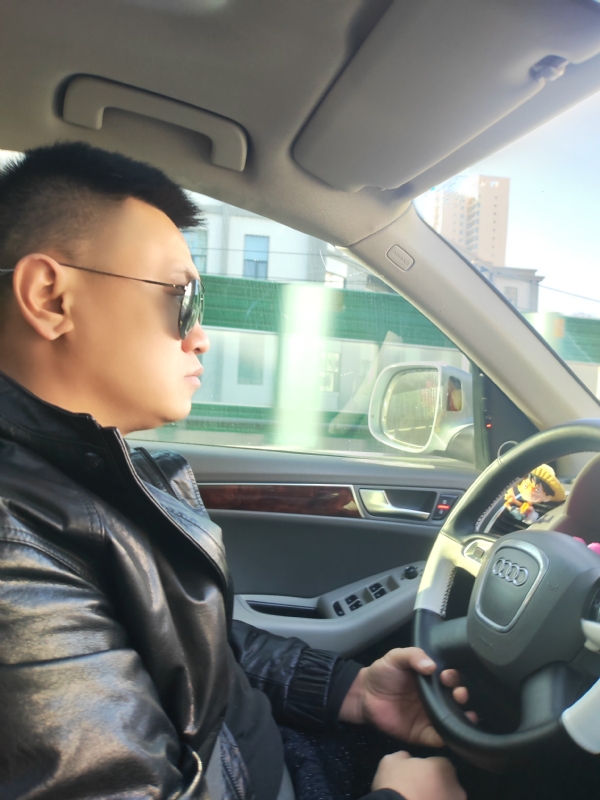 Mr陈的第一张照片--青海认干亲服务网